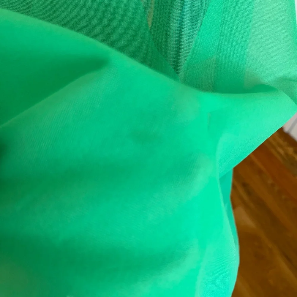 Elegant Green Long Sleeve Dress - Picture 12 of 12